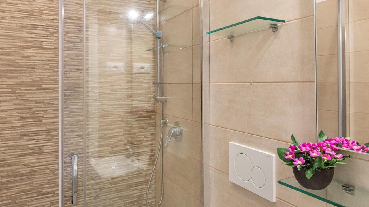 Costa 7A Apartment Alghero Bagian luar foto