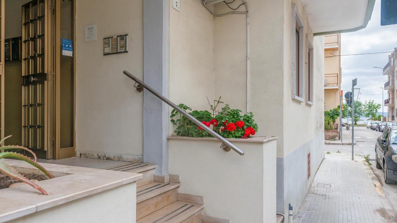 Costa 7A Apartment Alghero Bagian luar foto